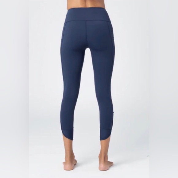 NWT Whisper Active Emery Legging - Picture 2 of 6